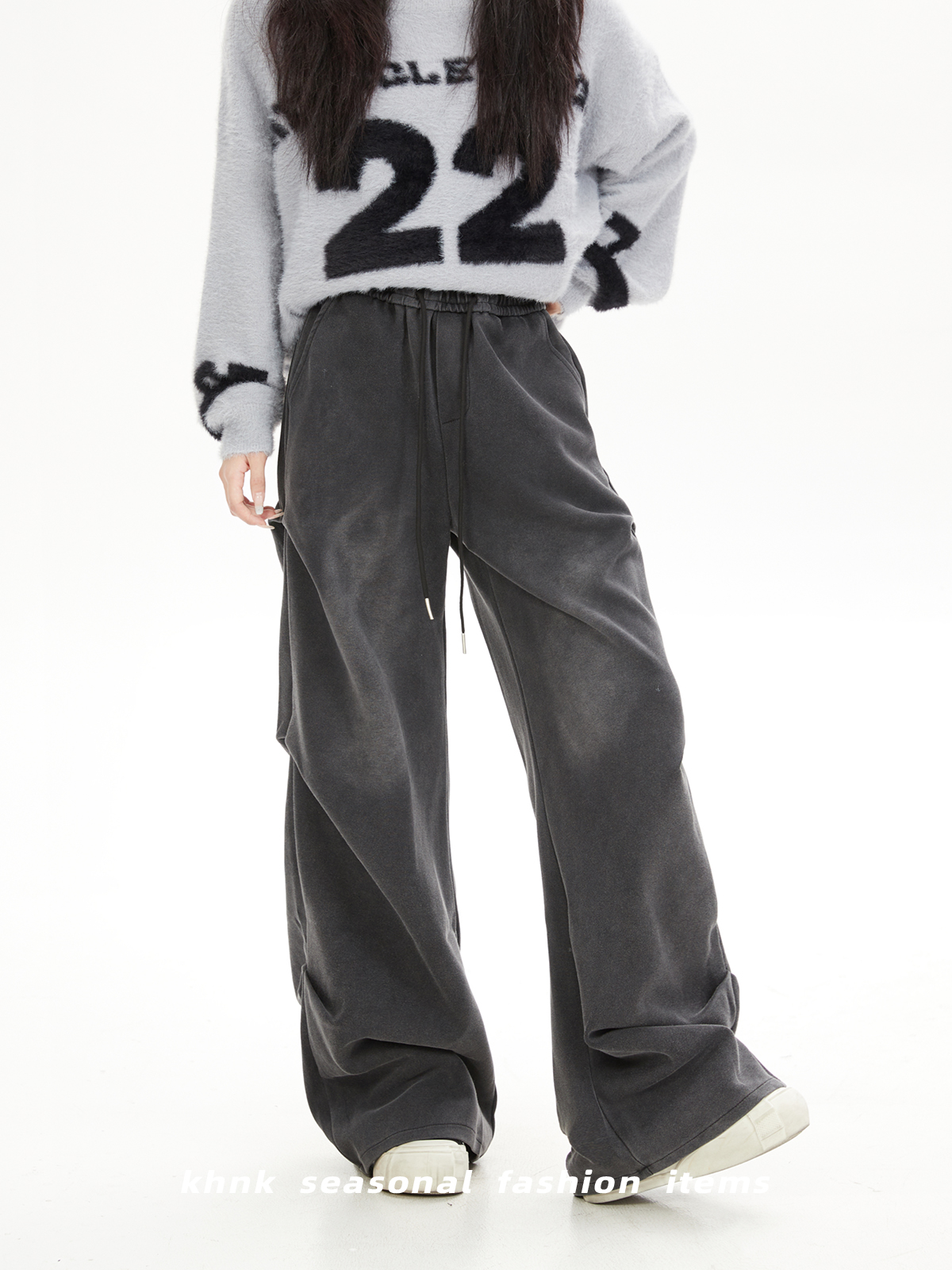 Vintage Washed Gray Pleated Wide-Leg Denim Pants for Women - American Style, Draped Loose Fit, Spring & Autumn Sports Fashion Vintage Washed Gray Pleated Wide-Leg Denim Pants for Women - American Style, Draped Loose Fit, Spring & Autumn Sports Fashion