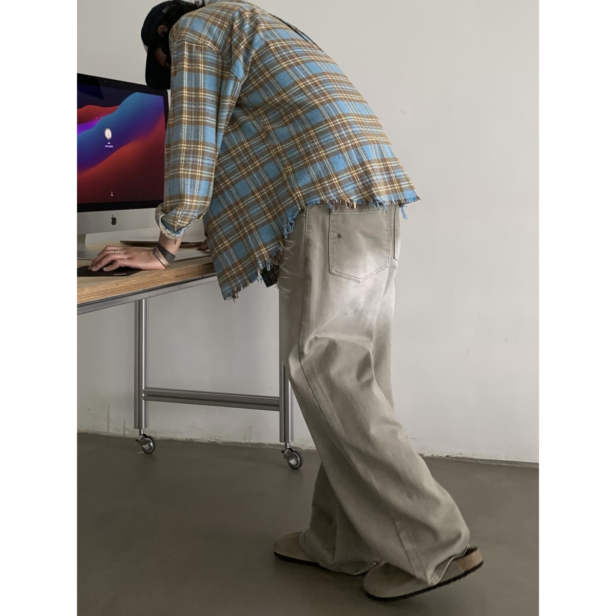 Vintage Washed Loose Straight Cat Whisker Jeans for Men and Women - Clean Fit Long Pants, Trendy American Style Fashion Vintage Washed Loose Straight Cat Whisker Jeans for Men and Women - Clean Fit Long Pants, Trendy American Style Fashion