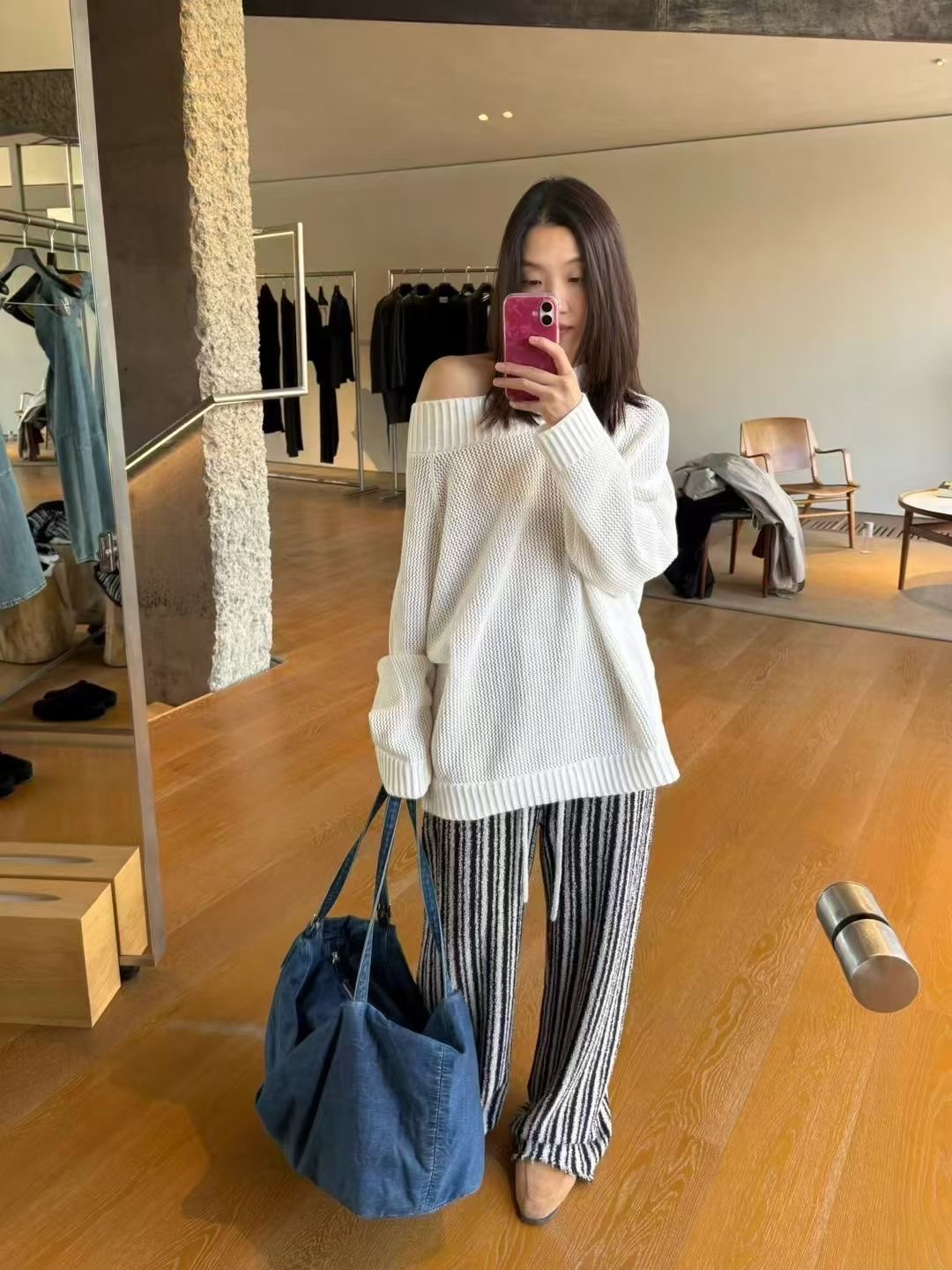 Washed Denim Tote Bag for Women - Versatile Shoulder & Crossbody Style, Large Capacity Commuter Handbag for Everyday Use