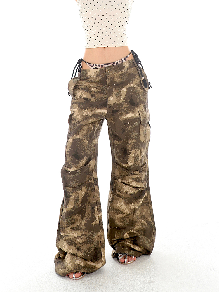 Wasteland Style Camouflage Wide-Leg Casual Pants for Women with Draping Pocket - Structured Workwear 2025 Fashion Trend Wasteland Style Camouflage Wide-Leg Casual Pants for Women with Draping Pocket - Structured Workwear 2025 Fashion Trend