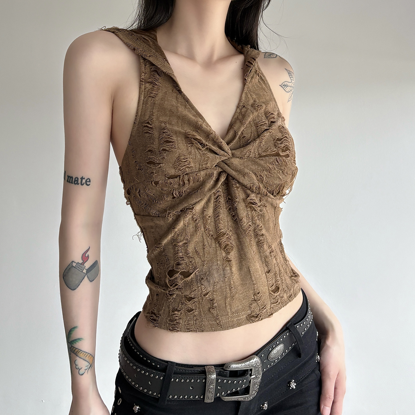 Wasteland Style Distressed Knotted Neck Hooded Vest - Slim Fit Versatile Short Top for Y2K and 90s Inspired Fashion