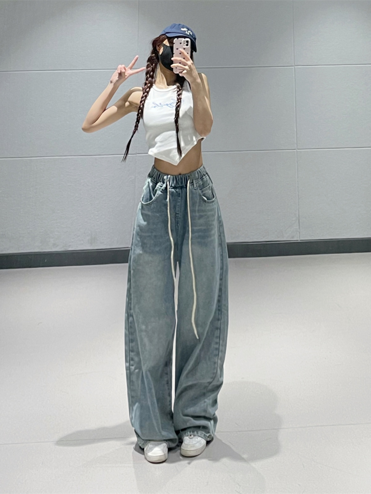 Water-Washed Blue Denim Loose Wide-Leg Pants for Women - Elastic Waist, Slimming Fit, Summer 2025 Fashion Water-Washed Blue Denim Loose Wide-Leg Pants for Women - Elastic Waist, Slimming Fit, Summer 2025 Fashion