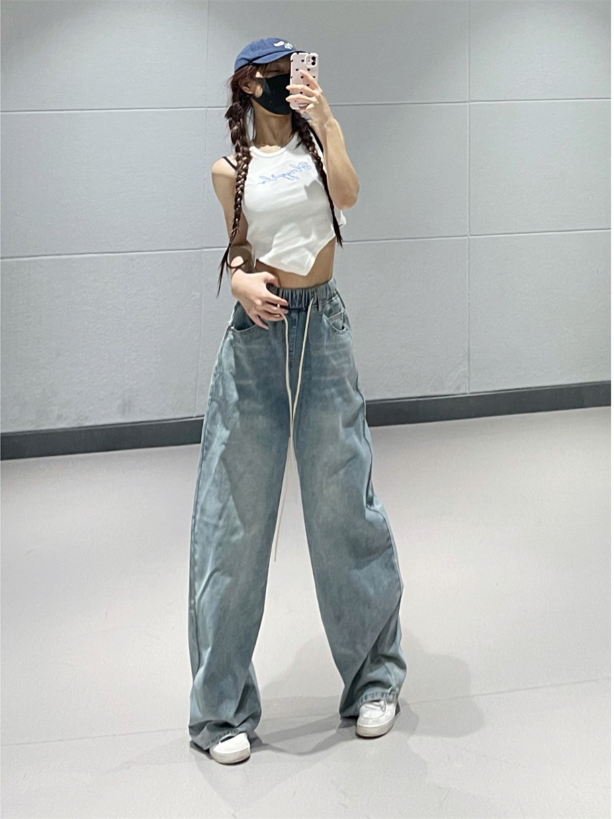 Water-Washed Blue Denim Loose Wide-Leg Pants for Women - Elastic Waist, Slimming Fit, Summer 2025 Fashion Water-Washed Blue Denim Loose Wide-Leg Pants for Women - Elastic Waist, Slimming Fit, Summer 2025 Fashion