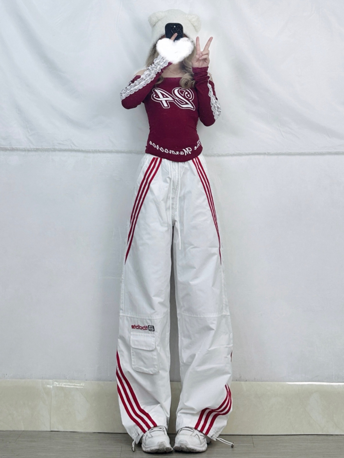 White and Red K-Pop Cargo Pants for Women - Three Stripes Straight-Leg Casual Long Trousers - Trendy Jazz Dance Style White and Red K-Pop Cargo Pants for Women - Three Stripes Straight-Leg Casual Long Trousers - Trendy Jazz Dance Style