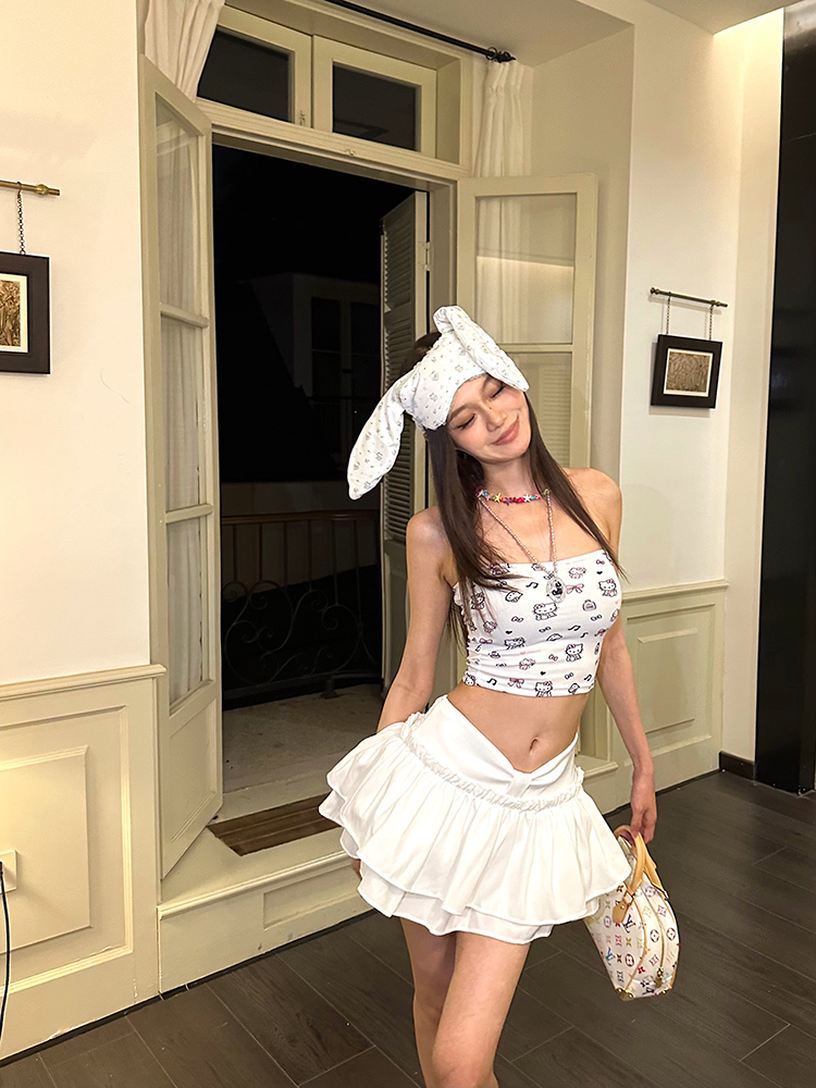 White Flower Bud Pleated Skirt - Simple Anti-Exposure Short Puff Skirt for Girls - Perfect for Hot Girl Summer & 90s Style