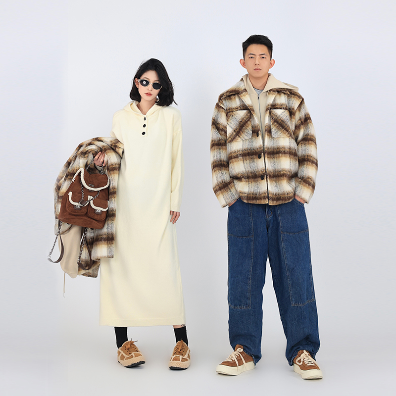 White Hooded Long-Sleeve Knitted Sweater Dress for Women - Korean Style, Loose Fit, Over-the-Knee, Autumn Winter Fashion White Hooded Long-Sleeve Knitted Sweater Dress for Women - Korean Style, Loose Fit, Over-the-Knee, Autumn Winter Fashion