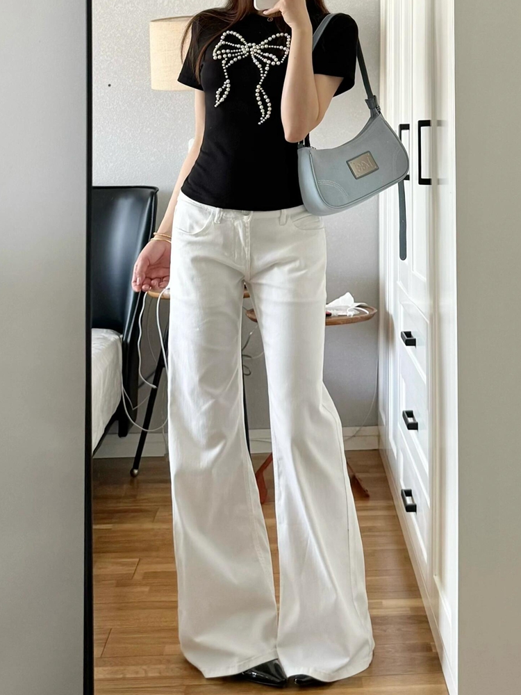 White Low Waist Flared Jeans for Women, Summer Style, Loose Wide-Leg Fit, Flattering for Petite Figures, Trendy Non-Skinny Pants