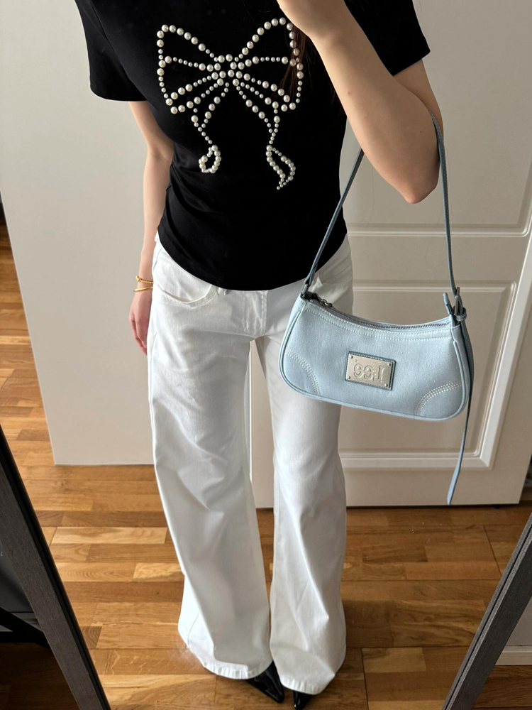 White Low Waist Flared Jeans for Women, Summer Style, Loose Wide-Leg Fit, Flattering for Petite Figures, Trendy Non-Skinny Pants White Low Waist Flared Jeans for Women, Summer Style, Loose Wide-Leg Fit, Flattering for Petite Figures, Trendy Non-Skinny Pants