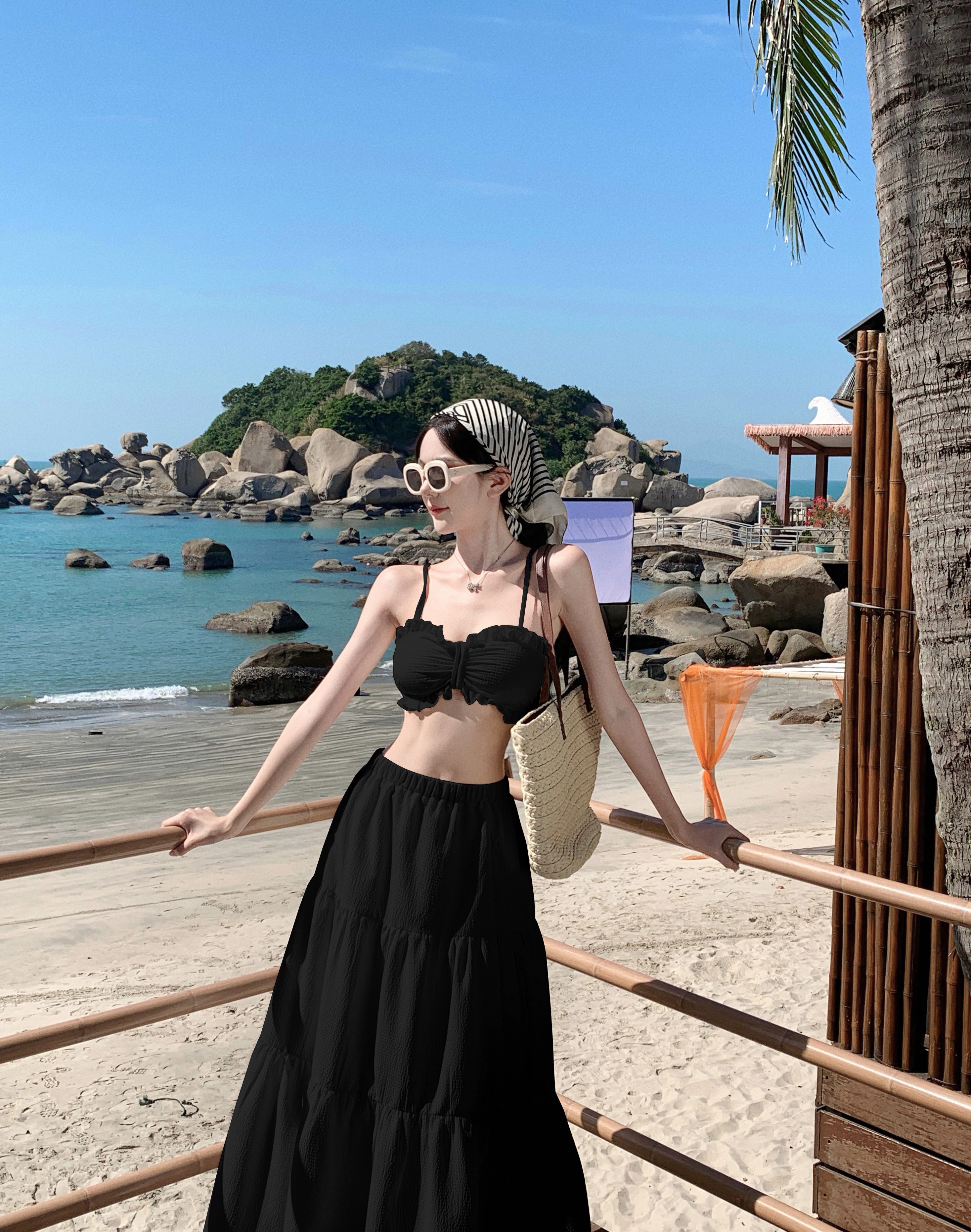 White Padded Strap Tank Top and High-Waisted Cake Skirt Two-Piece Set for Women - Summer Seaside Vacation Style White Padded Strap Tank Top and High-Waisted Cake Skirt Two-Piece Set for Women - Summer Seaside Vacation Style