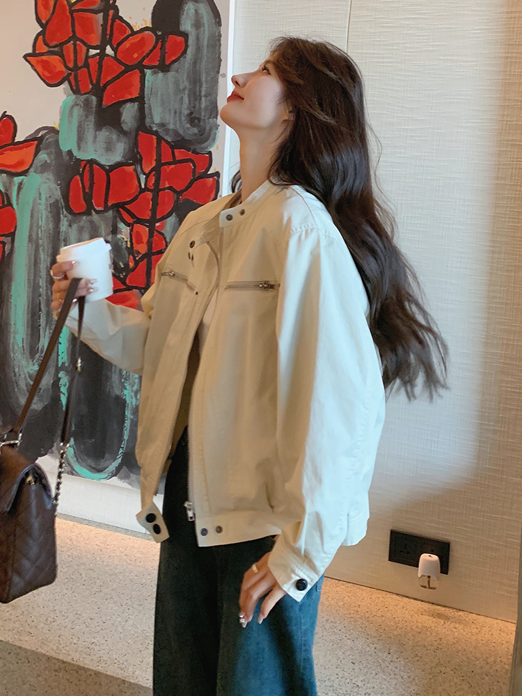 White Short Motorcycle Jacket with Stand Collar for Women - Trendy Spring Autumn American Baseball Style 2025 Fashion