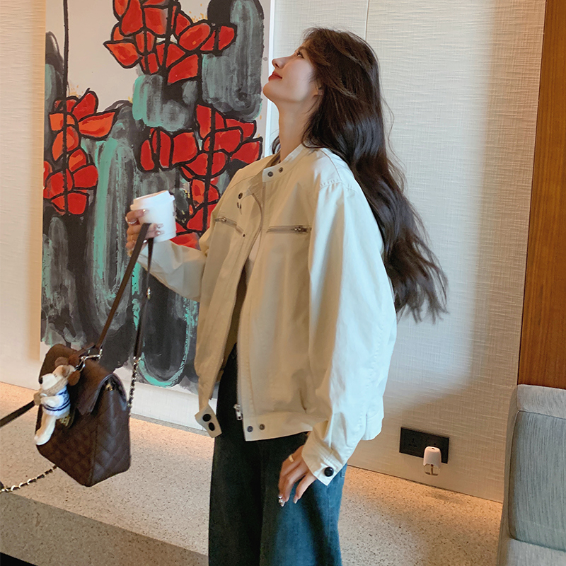 White Short Motorcycle Jacket with Stand Collar for Women - Trendy Spring Autumn American Baseball Style 2025 Fashion