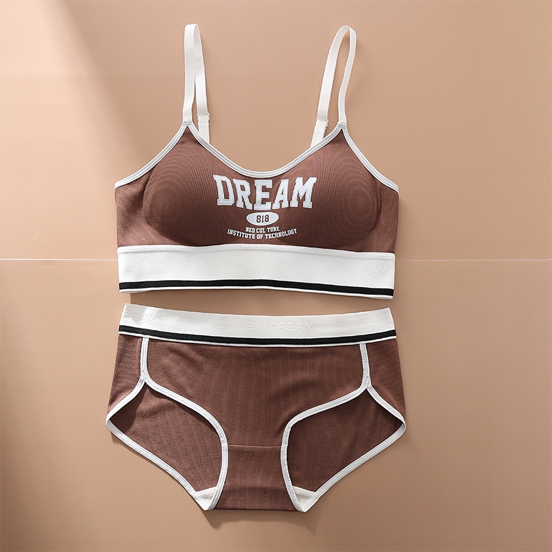 Wireless Dance Sports Bra for Women with Chest Pads, Shockproof Design, Gathered Style, Beautiful Back, Lettered Fitness Top Wireless Dance Sports Bra for Women with Chest Pads, Shockproof Design, Gathered Style, Beautiful Back, Lettered Fitness Top