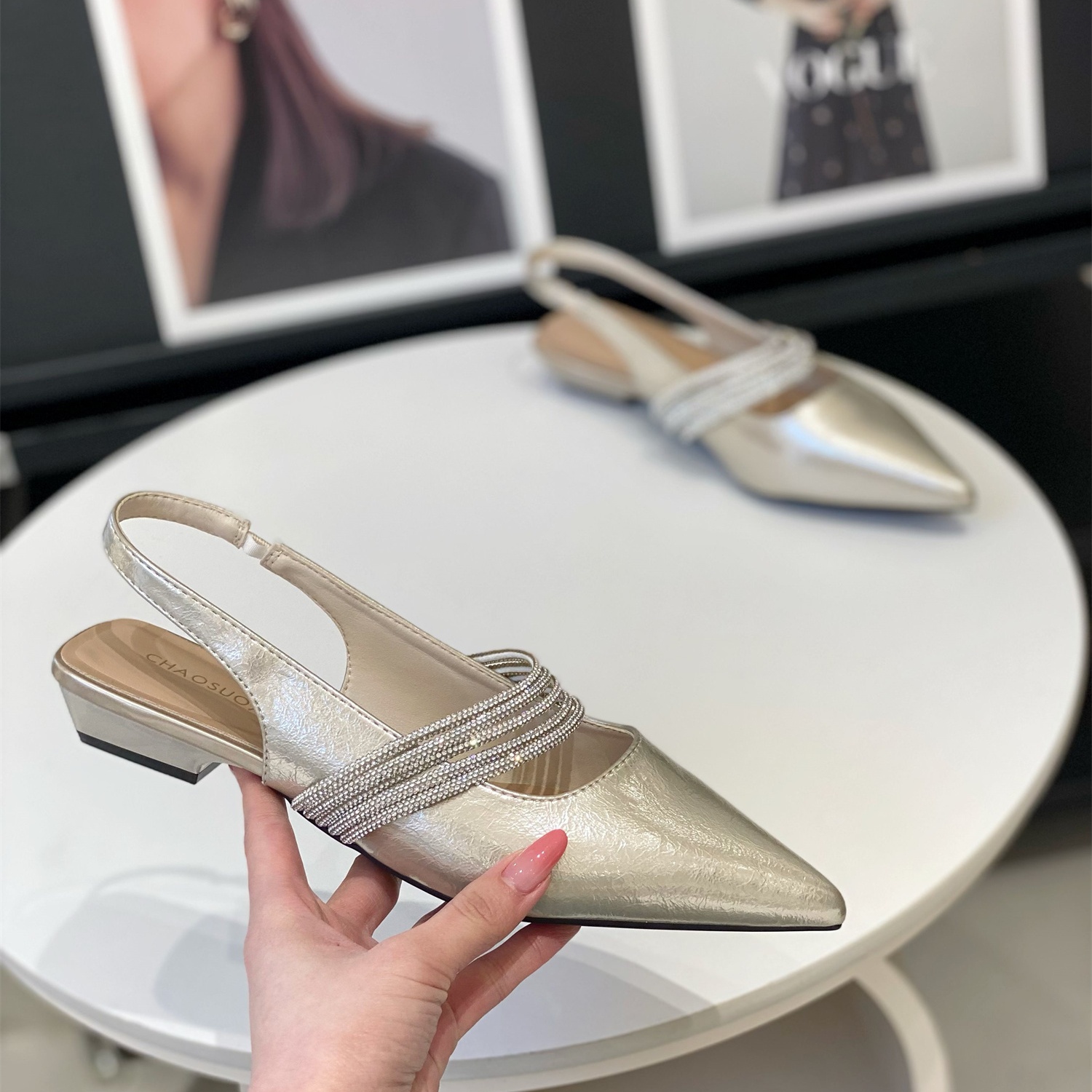 Women's 2025 Summer Fashion Sandals - Comfortable Pointed Toe Chunky Heel, Rhinestone Closed Toe French Style Heels Women's 2025 Summer Fashion Sandals - Comfortable Pointed Toe Chunky Heel, Rhinestone Closed Toe French Style Heels