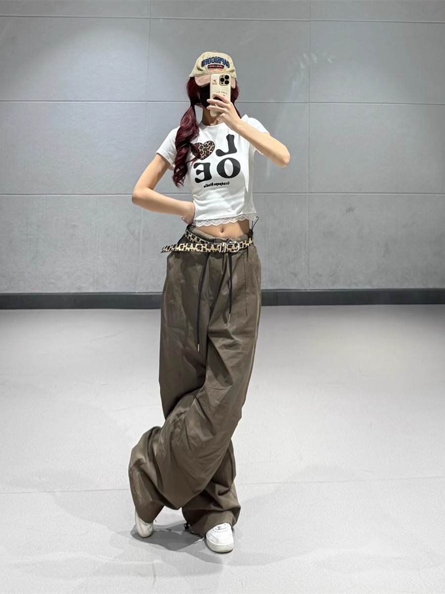 Women's American Vintage Brown Work Pants - Summer Thin Jazz Dance Loose Straight Wide-Leg Trousers for a Retro 90s Look Women's American Vintage Brown Work Pants - Summer Thin Jazz Dance Loose Straight Wide-Leg Trousers for a Retro 90s Look