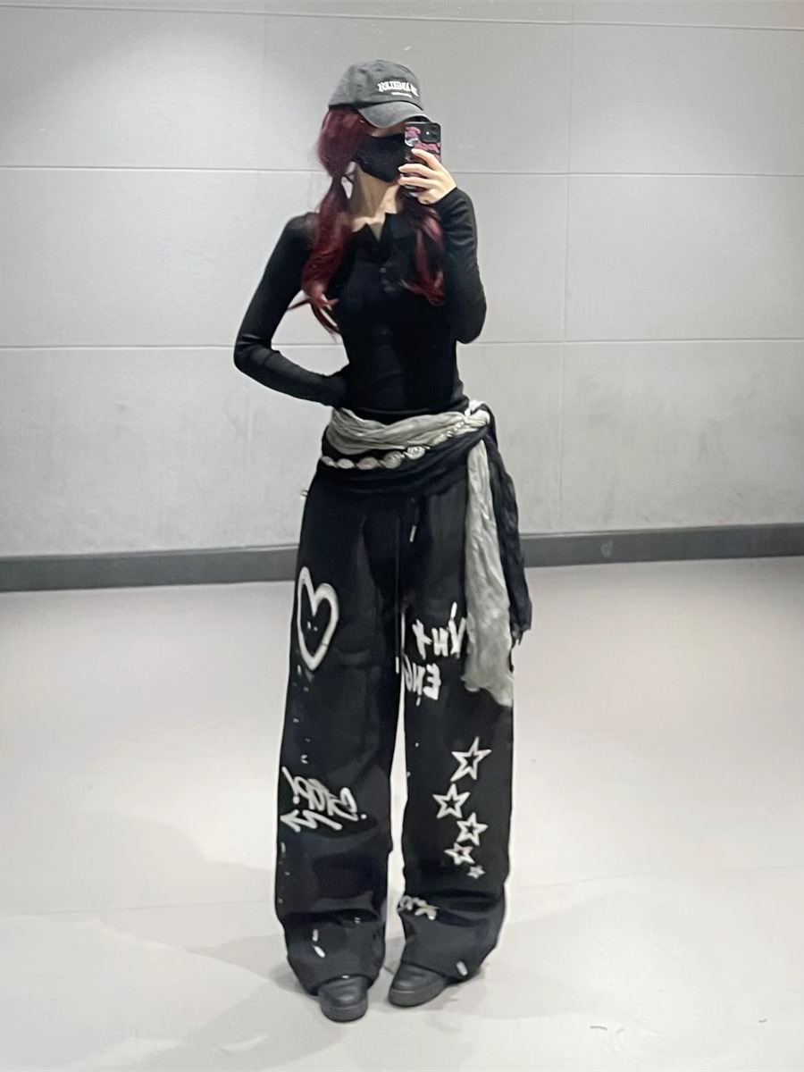 Women's Autumn Winter Black Graffiti Printed Straight-Leg Sports Pants Jazz Dance Outfit Casual Work Pants Women's Autumn Winter Black Graffiti Printed Straight-Leg Sports Pants Jazz Dance Outfit Casual Work Pants