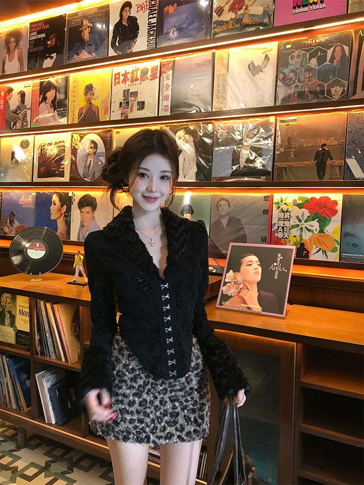 Women's Autumn Winter Plush Leopard Print Half Skirt - Hip-Hugging Short Skirt in Small Milk Leopard Design