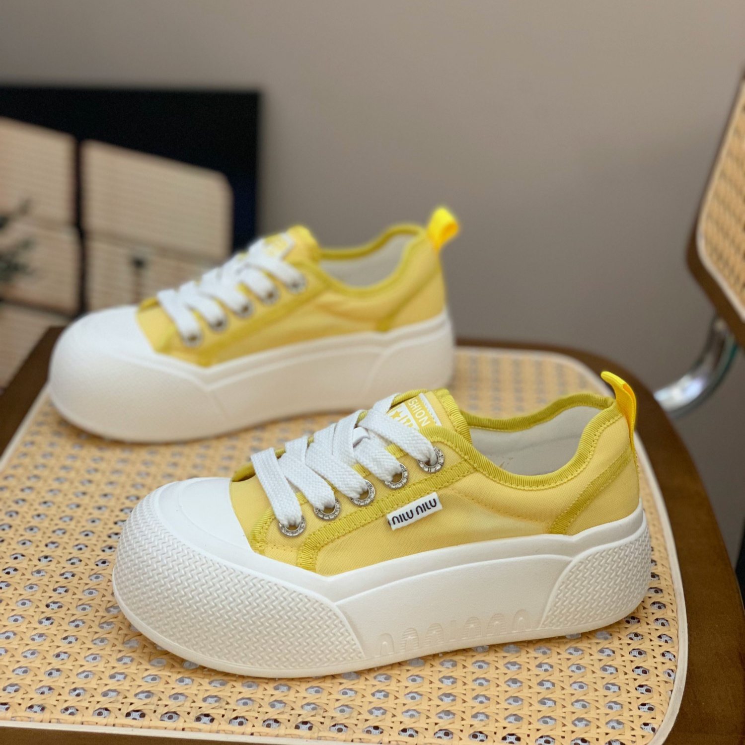 Women's Big-Headed Mesh Breathable Sneakers - Cute Quirky Lightweight Thick-Soled Casual Shoes for Summer 2025