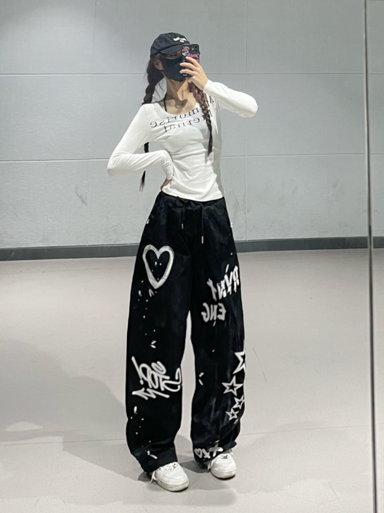 Women's Black Graffiti Sweatpants - Hip-Hop Street Dance Casual Loose Straight-Leg Pants for Versatile Y2K Style Women's Black Graffiti Sweatpants - Hip-Hop Street Dance Casual Loose Straight-Leg Pants for Versatile Y2K Style