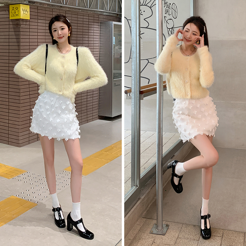 Women's Black Patent Leather Mary Jane Shoes, Chunky High Heels, French Hepburn Style, Buckle Strap, Vintage Inspired Footwear Women's Black Patent Leather Mary Jane Shoes, Chunky High Heels, French Hepburn Style, Buckle Strap, Vintage Inspired Footwear