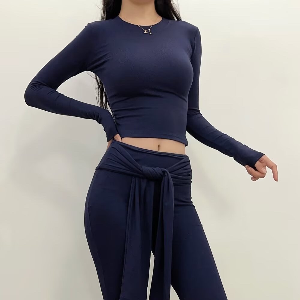 Women's Black Round Neck Long Sleeve Base Layer Top - 2025 Autumn Versatile Essential T-Shirt for Layering Women's Black Round Neck Long Sleeve Base Layer Top - 2025 Autumn Versatile Essential T-Shirt for Layering