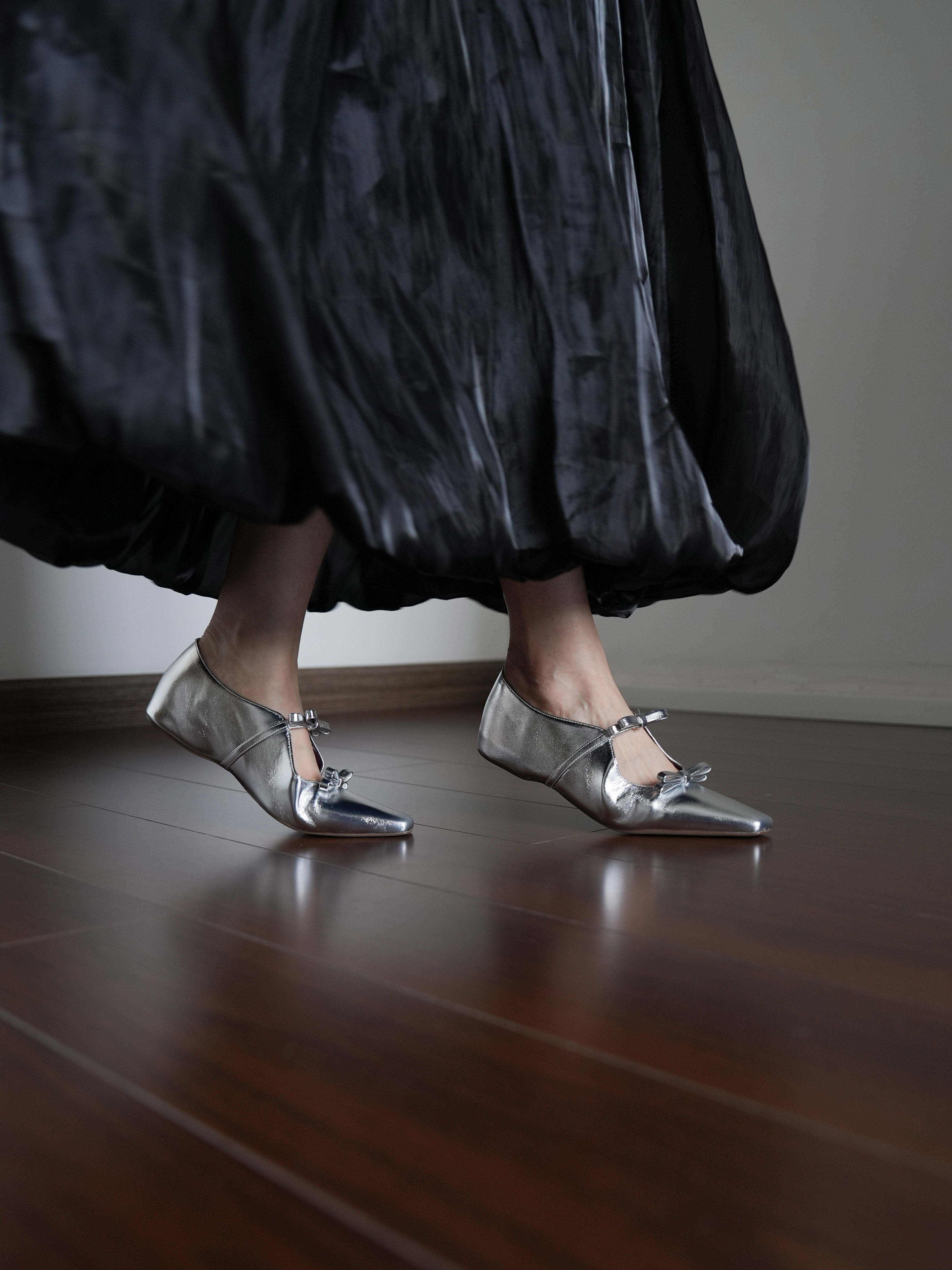 Women's Bow Tie Square Toe Flat Shoes - Elegant Fairy Style with Inner Height Increase - All Season Comfort