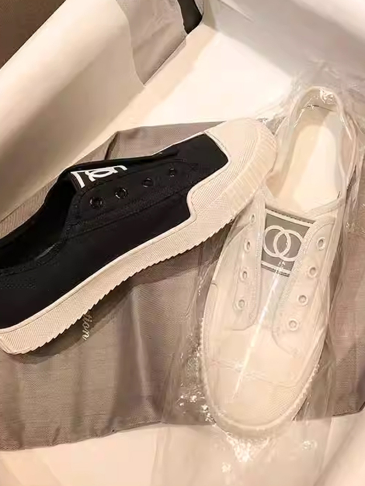 Women's Breathable Canvas Slip-On Sneakers, Flat Casual Shoes for Spring/Summer 2025, Small Fragrant Style, Little White Shoes