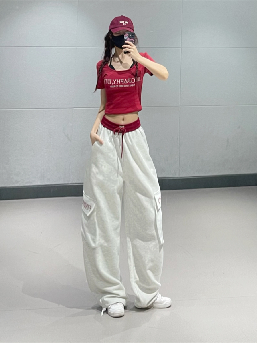 Women's Burgundy Splicing Cargo Pants - Jazz Dance Two-Piece Sports Set with Elastic Waist, Casual Sweatpants, Y2K Style Women's Burgundy Splicing Cargo Pants - Jazz Dance Two-Piece Sports Set with Elastic Waist, Casual Sweatpants, Y2K Style