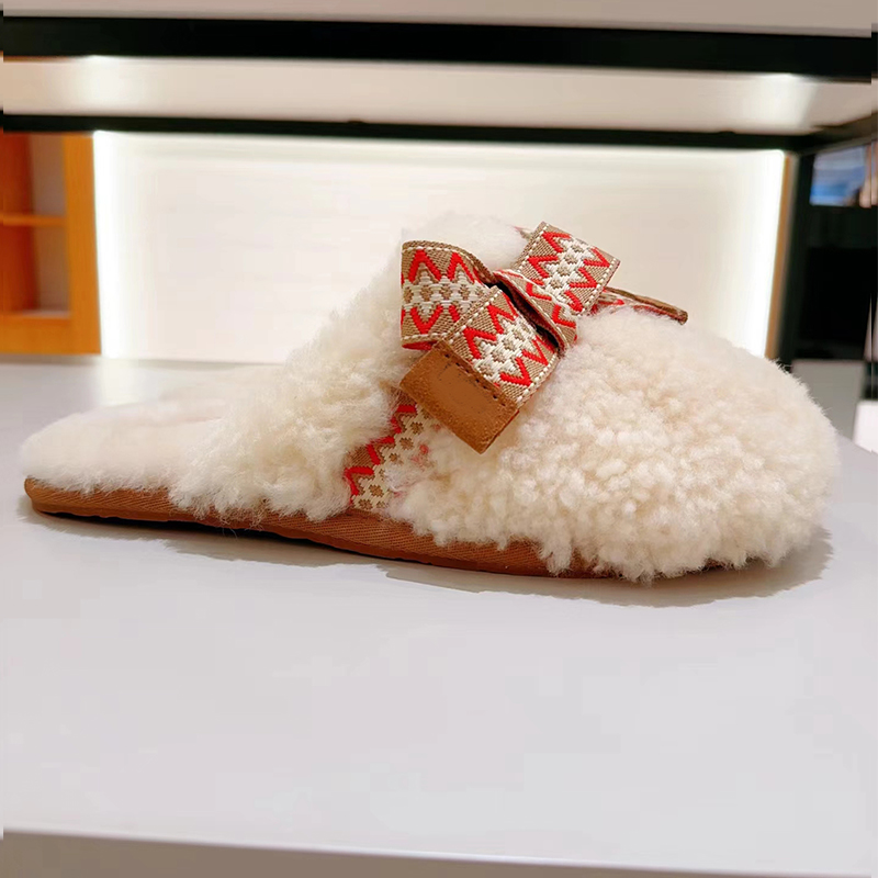 Women's Butterfly Knot Lamb Wool Slippers - Fashionable Slip-On Mules for Outdoor Wear, Cozy Closed Toe Flat Bottom for Autumn & Winter