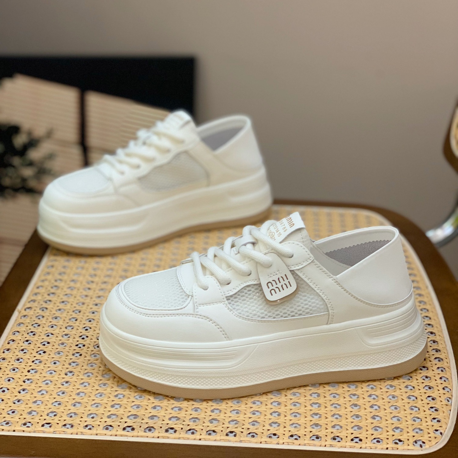 Women's Casual Lace-Up Breathable White Sneakers with Thick Soles - Genuine Leather, Versatile Summer 2025 Style, Trendy Footwear