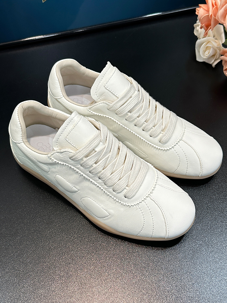 Women's Casual Lace-Up Flat Sneakers in Genuine Leather - 2025 Spring/Summer Cowhide Shoes, Trendy Harbor Style Women's Casual Lace-Up Flat Sneakers in Genuine Leather - 2025 Spring/Summer Cowhide Shoes, Trendy Harbor Style