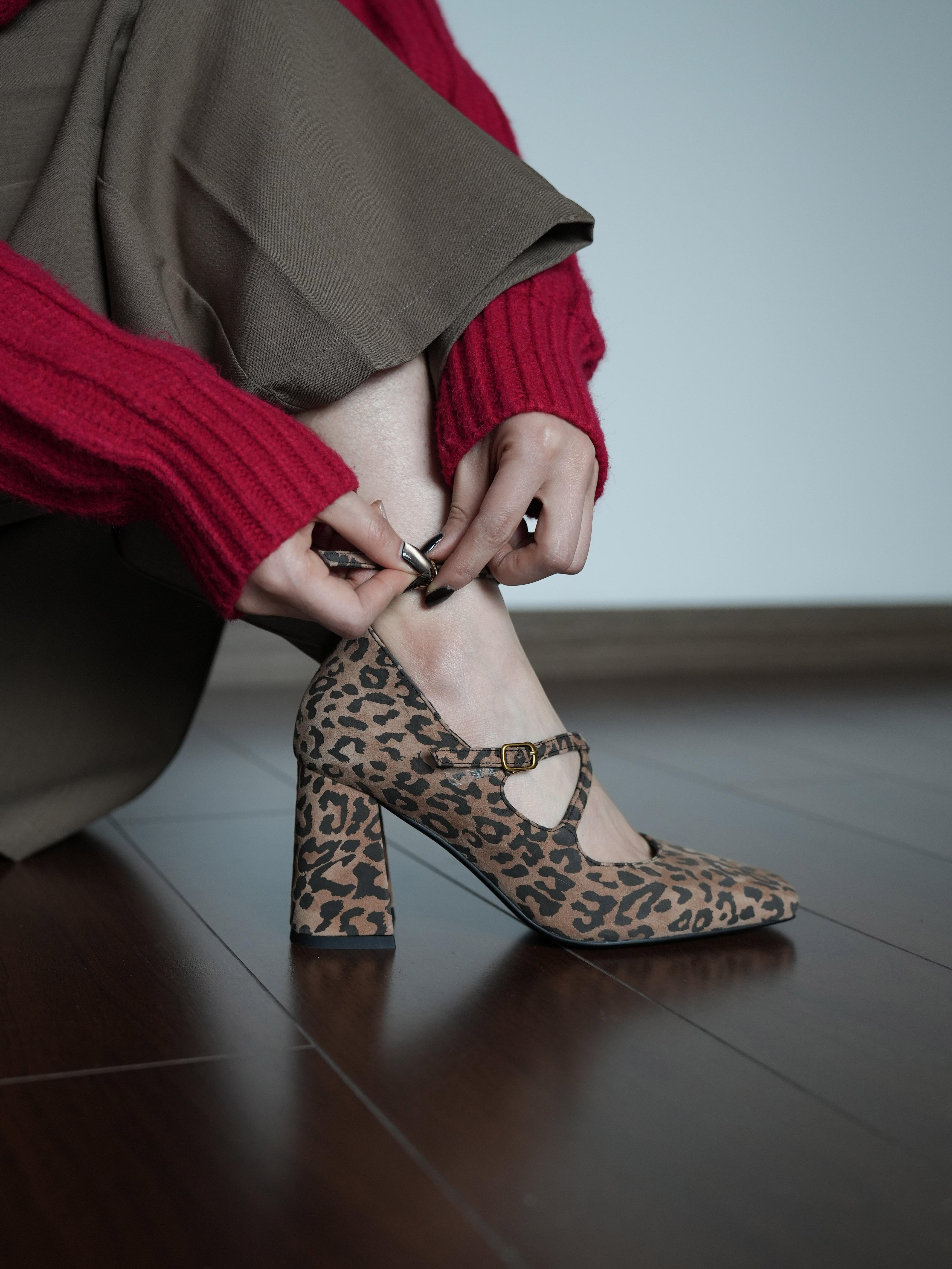 Women's Chunky Heel Mary Jane Flats - Square Toe Leopard Print High Heels with Buckle - Trendy Commuting Shoes