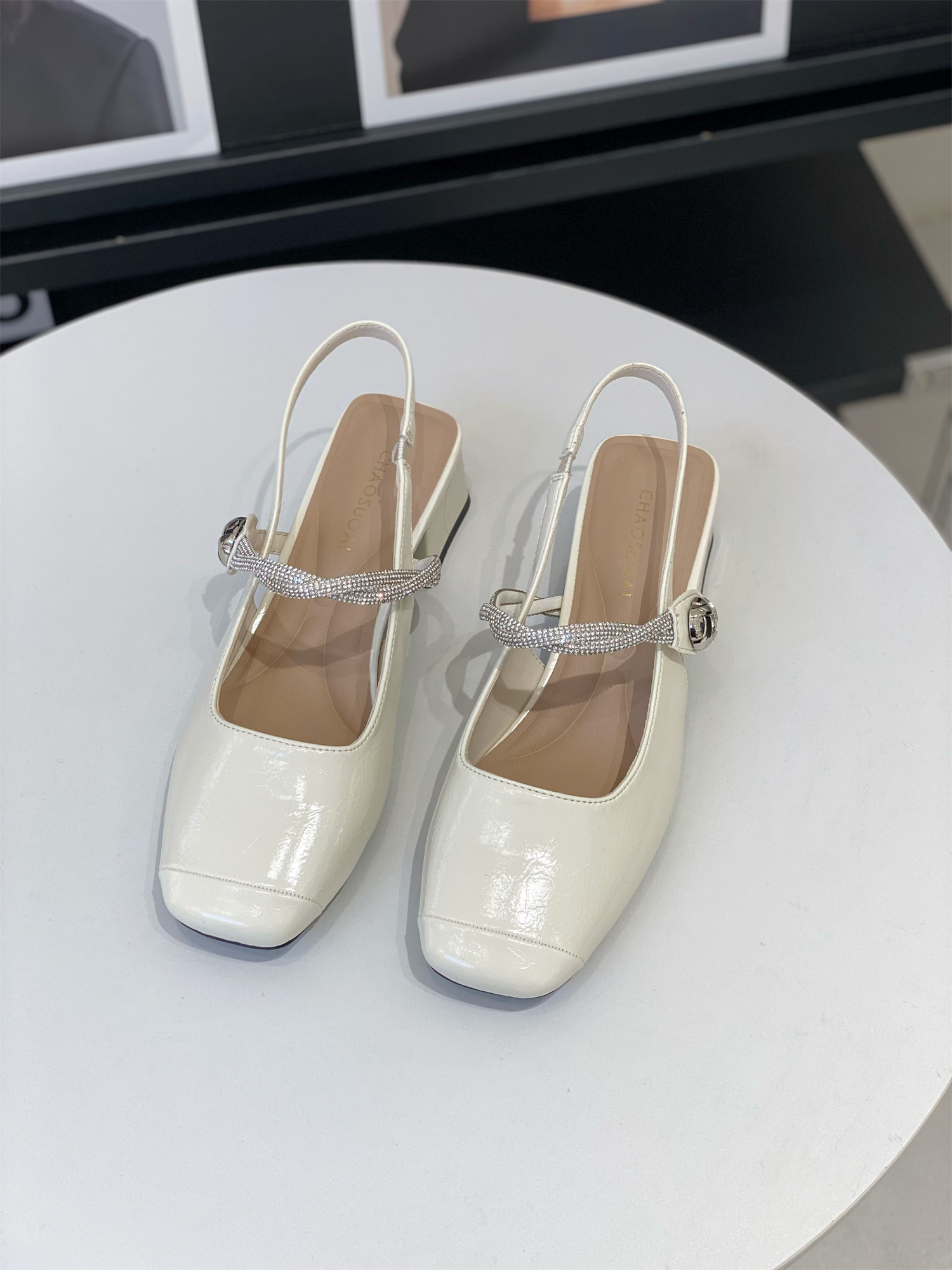 Women's Chunky Heel Mary Jane Sandals - 2025 Summer Fashion, Thick Sole, Elegant Back Strap, Versatile Commuting Footwear Women's Chunky Heel Mary Jane Sandals - 2025 Summer Fashion, Thick Sole, Elegant Back Strap, Versatile Commuting Footwear