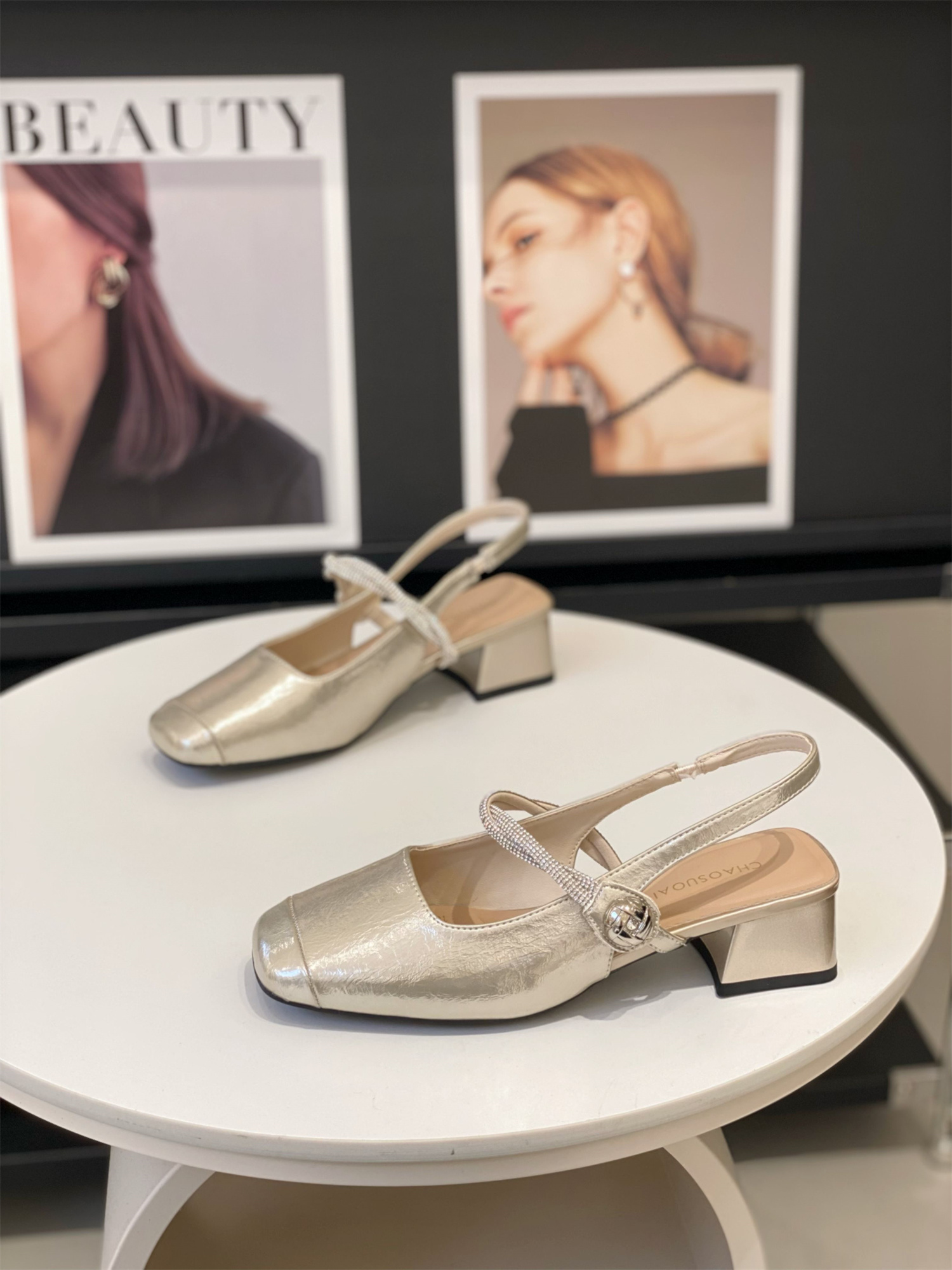 Women's Chunky Heel Mary Jane Sandals - 2025 Summer Fashion, Thick Sole, Elegant Back Strap, Versatile Commuting Footwear Women's Chunky Heel Mary Jane Sandals - 2025 Summer Fashion, Thick Sole, Elegant Back Strap, Versatile Commuting Footwear