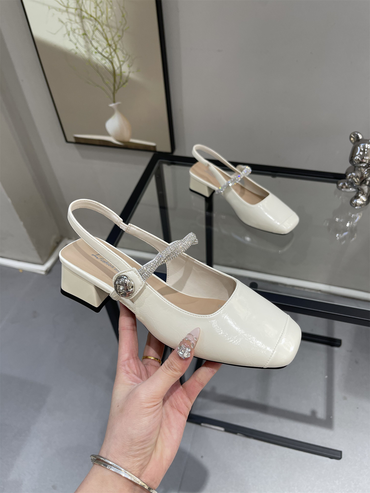 Women's Chunky Heel Rhinestone Open-Toe Sandals - Backless Thick-Soled Summer Shoes in Simple Versatile Fairy Style Women's Chunky Heel Rhinestone Open-Toe Sandals - Backless Thick-Soled Summer Shoes in Simple Versatile Fairy Style