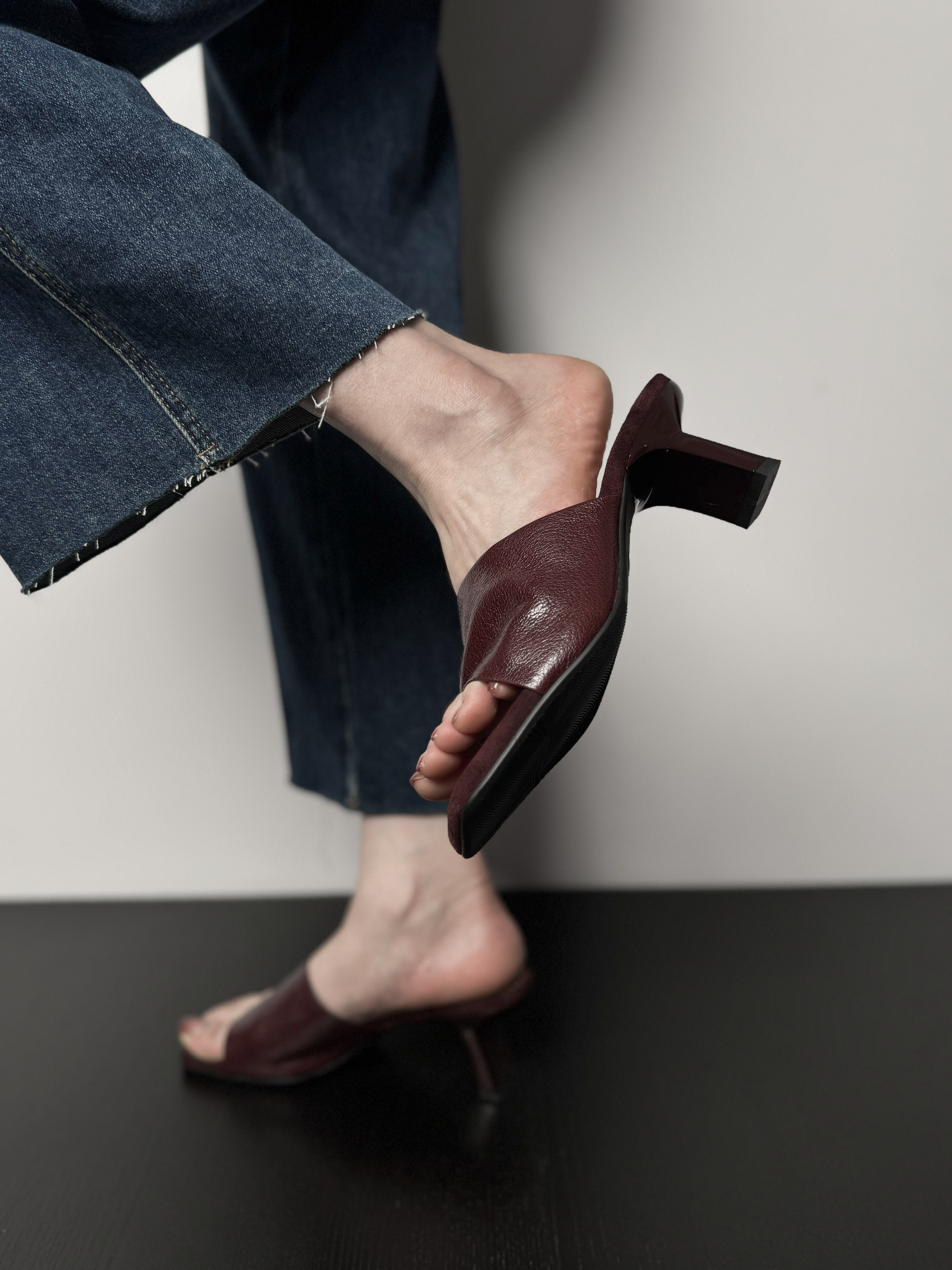 Womenâ€™s Chunky-Heeled One-Strap Sandals - Soft Sheepskin Summer Slippers for Outdoor Versatility - 2025 Trendy Style