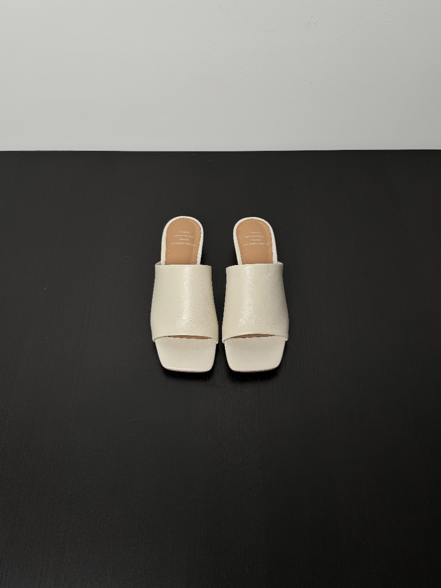 Women's Comfortable Flat Open-Toe Slide Sandals - Breathable Summer Half-Slippers for Casual Outdoor Wear, Simple and Stylish Women's Comfortable Flat Open-Toe Slide Sandals - Breathable Summer Half-Slippers for Casual Outdoor Wear, Simple and Stylish