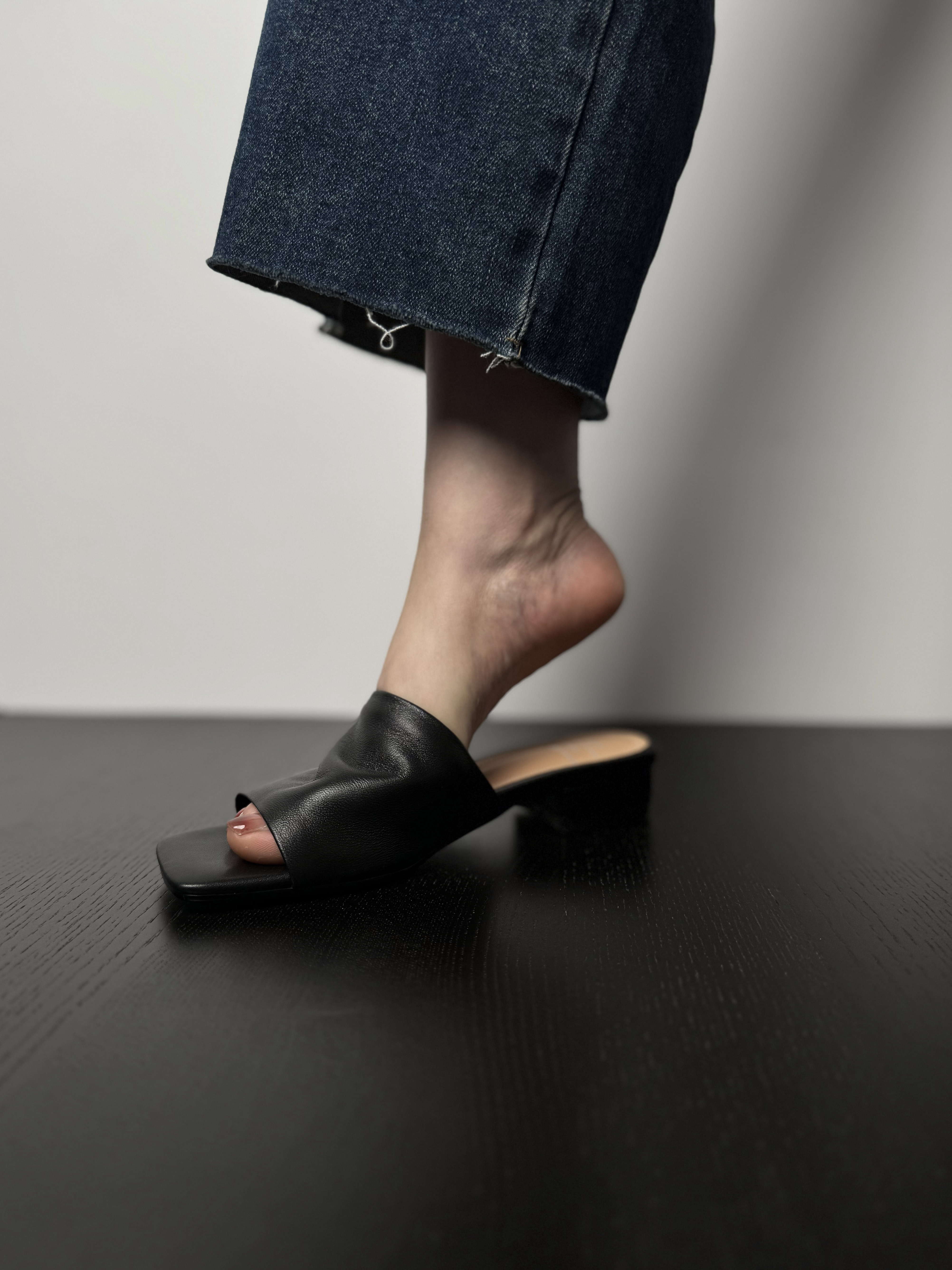 Women's Comfortable Flat Open-Toe Slide Sandals - Breathable Summer Half-Slippers for Casual Outdoor Wear, Simple and Stylish Women's Comfortable Flat Open-Toe Slide Sandals - Breathable Summer Half-Slippers for Casual Outdoor Wear, Simple and Stylish