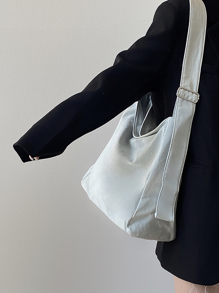 Women’s Denim Tote Bag - Large Capacity Casual Crossbody Shoulder Bag for Spring Summer 2025 - Versatile Everyday Style Women’s Denim Tote Bag - Large Capacity Casual Crossbody Shoulder Bag for Spring Summer 2025 - Versatile Everyday Style