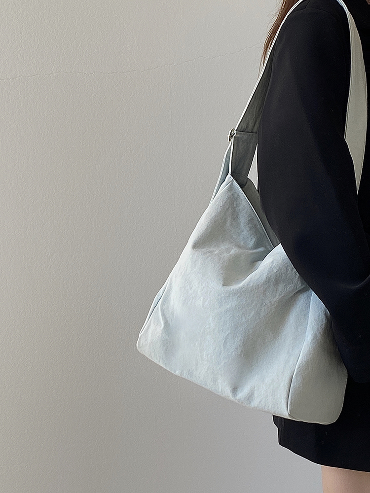 Women’s Denim Tote Bag - Large Capacity Casual Crossbody Shoulder Bag for Spring Summer 2025 - Versatile Everyday Style Women’s Denim Tote Bag - Large Capacity Casual Crossbody Shoulder Bag for Spring Summer 2025 - Versatile Everyday Style