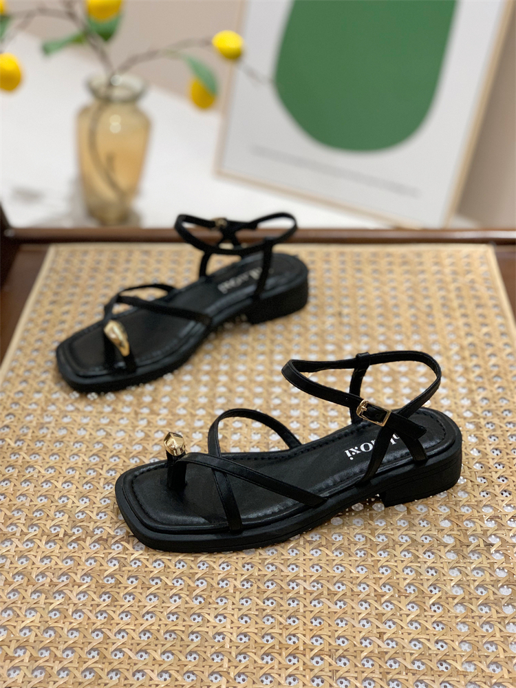 Women's Fairy Style Flat Soft Sole Beach Sandals 2025 - Trendy Roman Sandals Perfect for Summer Skirts - Y2K Inspired Fashion Women's Fairy Style Flat Soft Sole Beach Sandals 2025 - Trendy Roman Sandals Perfect for Summer Skirts - Y2K Inspired Fashion