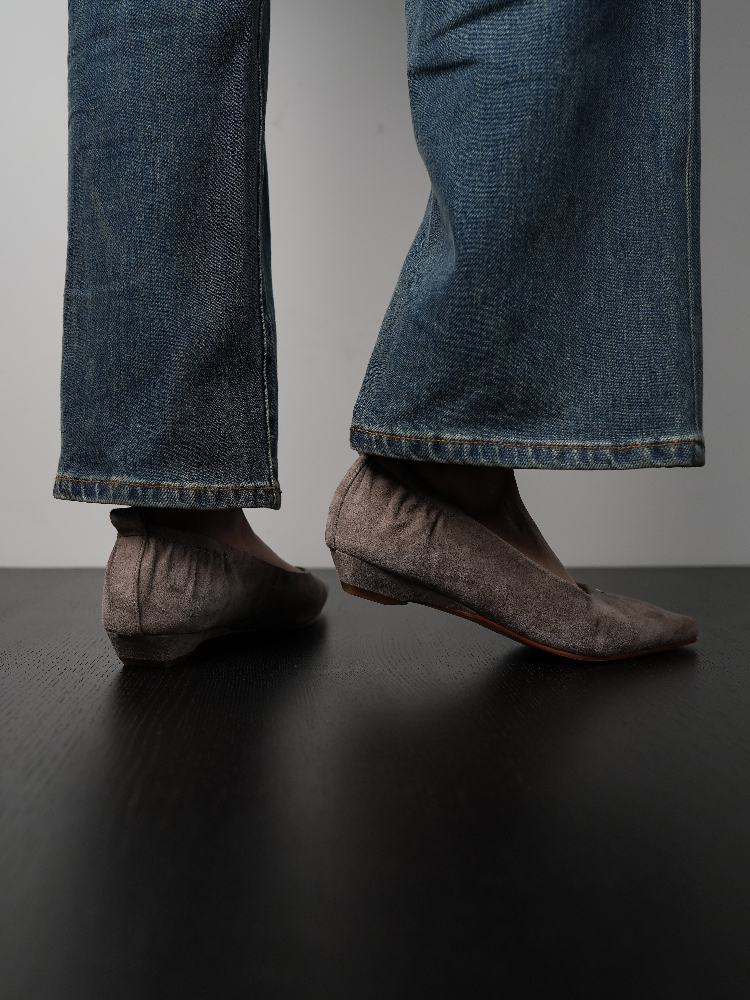 Women's Flat Low-Heeled Driving Shoes with Small Square Toe - Comfortable and Simple Work Shoes for All Seasons Women's Flat Low-Heeled Driving Shoes with Small Square Toe - Comfortable and Simple Work Shoes for All Seasons