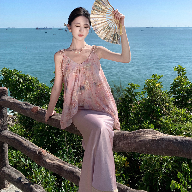 Women's Floral V-Neck Camisole Top & Pink Satin Half Skirt Two-Piece Set - Irregular French-Style Design, Chic Summer Outfit