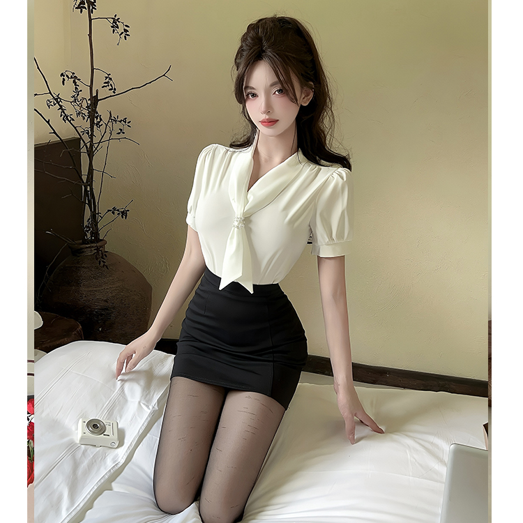 Women's Foot Massage Technician Work Uniform Set - Flowing White Chiffon Shirt & Fitted Skirt - Spa Leisure Club Style Women's Foot Massage Technician Work Uniform Set - Flowing White Chiffon Shirt & Fitted Skirt - Spa Leisure Club Style