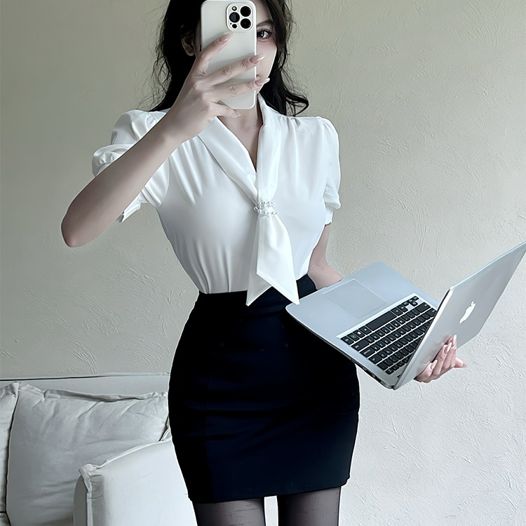 Women's Foot Massage Technician Work Uniform Set - Flowing White Chiffon Shirt & Fitted Skirt - Spa Leisure Club Style Women's Foot Massage Technician Work Uniform Set - Flowing White Chiffon Shirt & Fitted Skirt - Spa Leisure Club Style