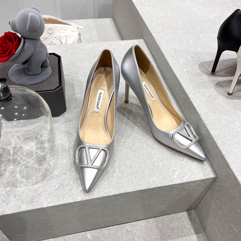 Women's French Silver Shallow Mouth Pointed High Heels with Rhinestone Detail - Elegant Fairy Wedding Shoes Women's French Silver Shallow Mouth Pointed High Heels with Rhinestone Detail - Elegant Fairy Wedding Shoes