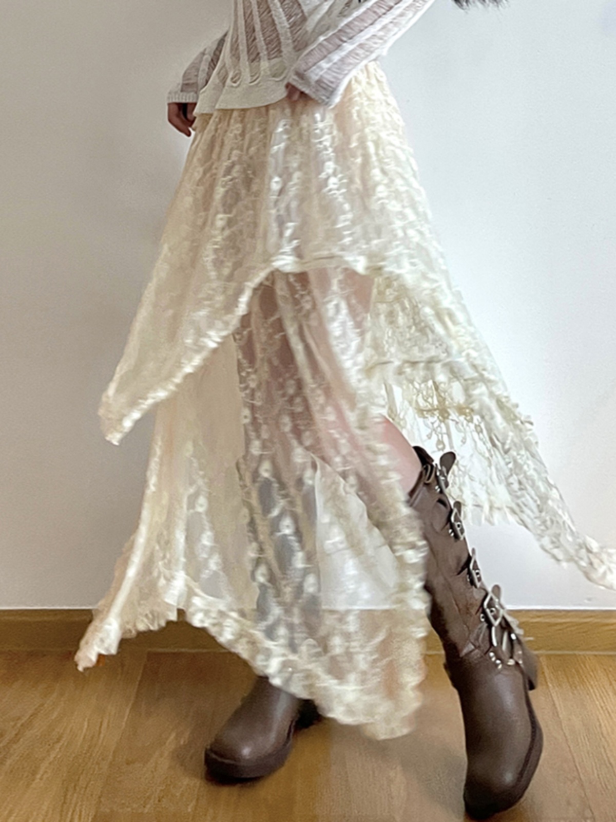 Women's French Vacation Style Lace Crochet Hollow Half Skirt - Versatile Irregular Flowing Mid-Length Skirt for Casual Wear Women's French Vacation Style Lace Crochet Hollow Half Skirt - Versatile Irregular Flowing Mid-Length Skirt for Casual Wear