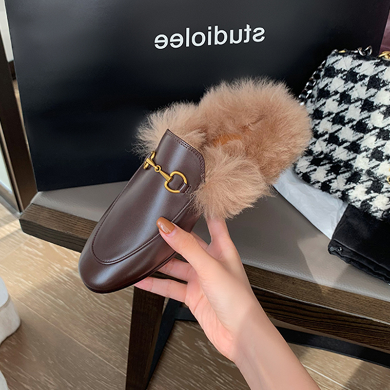 Women's Genuine Leather Furry Slippers - Retro Rabbit Fur Mule with Horsebit, Closed-Toe, Flat Bottom for Autumn and Winter Outdoor Wear