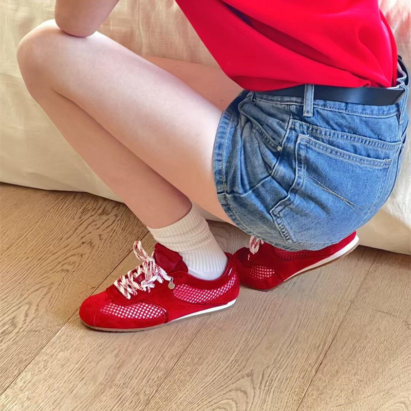 Women's Genuine Leather Hollow Mesh Breathable Casual Sports Sneakers - Flat Canvas Training Shoes for Travel Women's Genuine Leather Hollow Mesh Breathable Casual Sports Sneakers - Flat Canvas Training Shoes for Travel