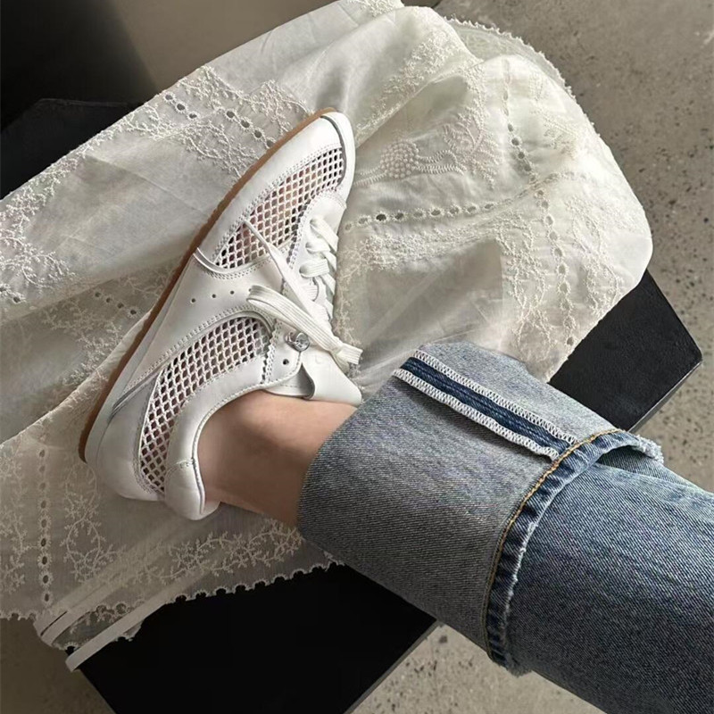 Women's Genuine Leather Hollow Mesh Breathable Casual Sports Sneakers - Flat Canvas Training Shoes for Travel Women's Genuine Leather Hollow Mesh Breathable Casual Sports Sneakers - Flat Canvas Training Shoes for Travel