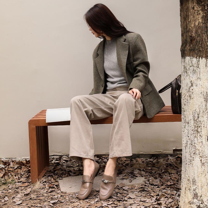 Women's Genuine Leather Two-Way Mule Loafers - Slip-On Oxford Flats for Spring 2025 - Stylish Modern Footwear Women's Genuine Leather Two-Way Mule Loafers - Slip-On Oxford Flats for Spring 2025 - Stylish Modern Footwear